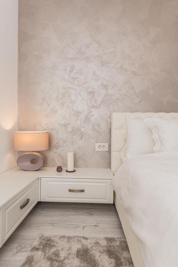 Rentforcomfort Apartment Ella 2 Braşov Dış mekan fotoğraf